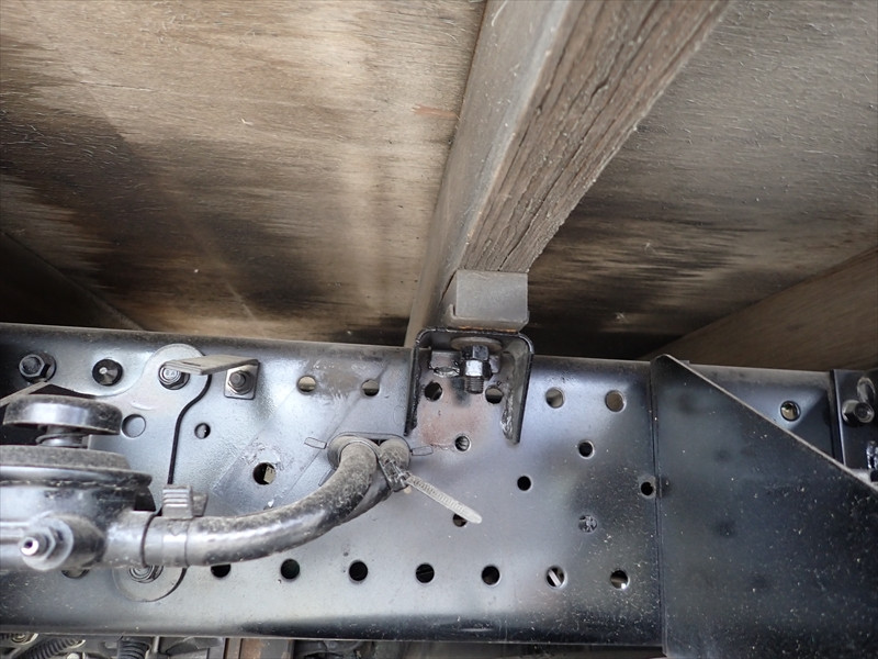 いすゞ エルフ TKG-NJR85AN(2WD)の写真16