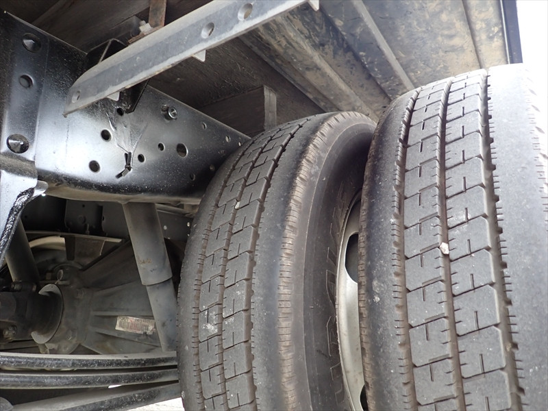 いすゞ エルフ TKG-NJR85AN(2WD)の写真17