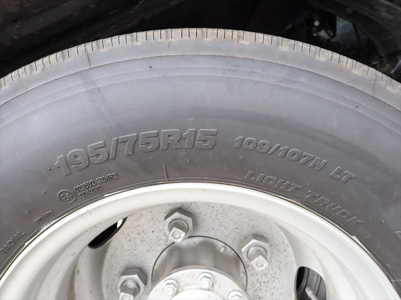 いすゞ エルフ TKG-NJR85AN(2WD)の写真33