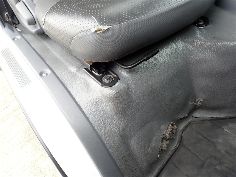 いすゞ エルフ TKG-NJR85AN(2WD)の写真35