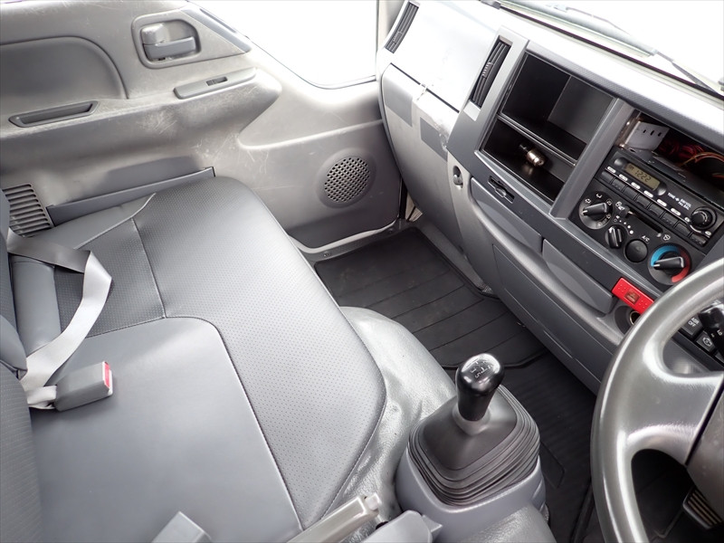 いすゞ エルフ TKG-NJR85AN(2WD)の写真41