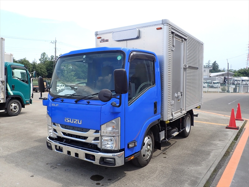 いすゞ エルフ 2RG-NMR88AN(2WD)の写真1