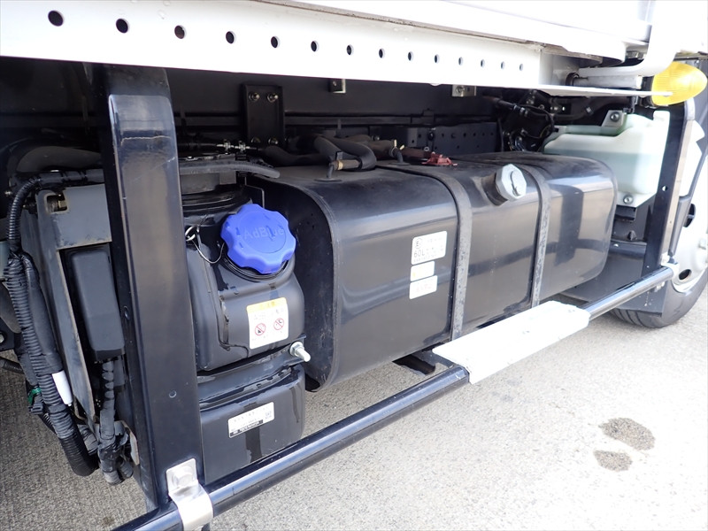 いすゞ エルフ 2RG-NMR88AN(2WD)の写真12