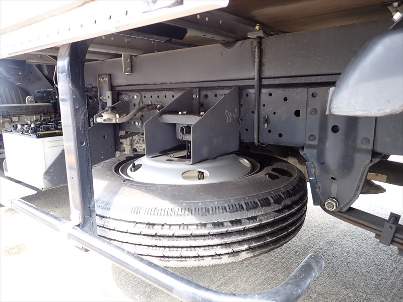 いすゞ エルフ 2RG-NMR88AN(2WD)の写真15