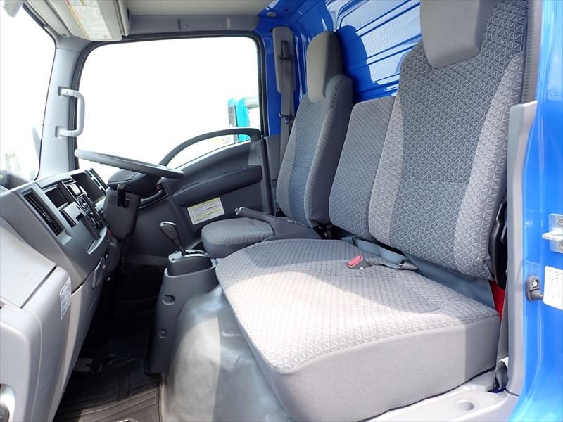 いすゞ エルフ 2RG-NMR88AN(2WD)の写真17