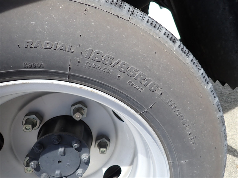 いすゞ エルフ 2RG-NMR88AN(2WD)の写真33