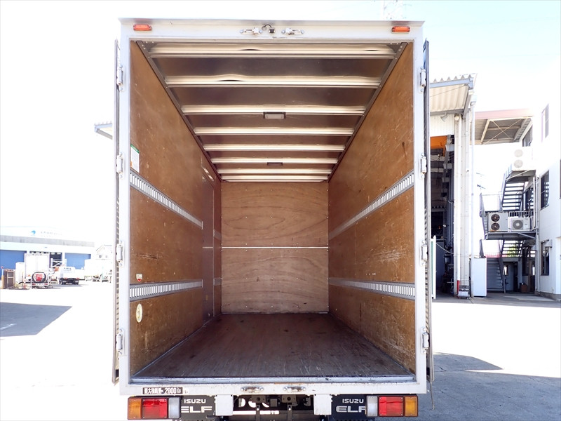 いすゞ エルフ 2RG-NLR88AN(2WD)の写真7