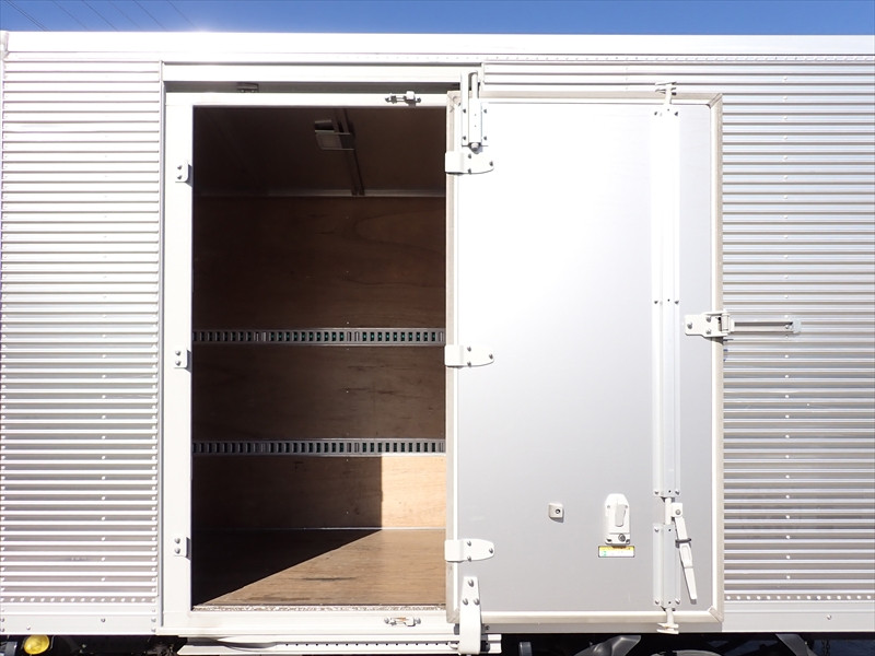 いすゞ エルフ 2RG-NLR88AN(2WD)の写真10