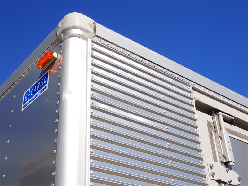 いすゞ エルフ 2RG-NLR88AN(2WD)の写真12