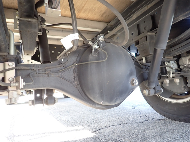 いすゞ エルフ 2RG-NLR88AN(2WD)の写真26