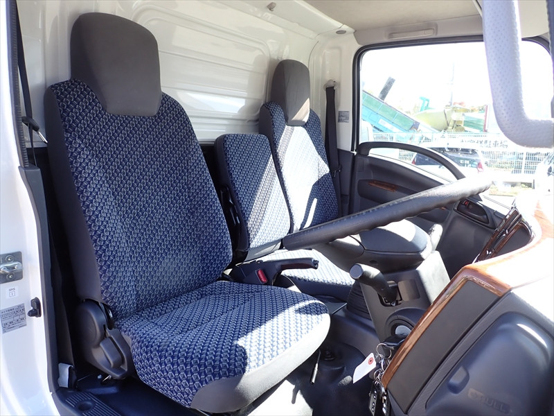 いすゞ エルフ 2RG-NLR88AN(2WD)の写真39