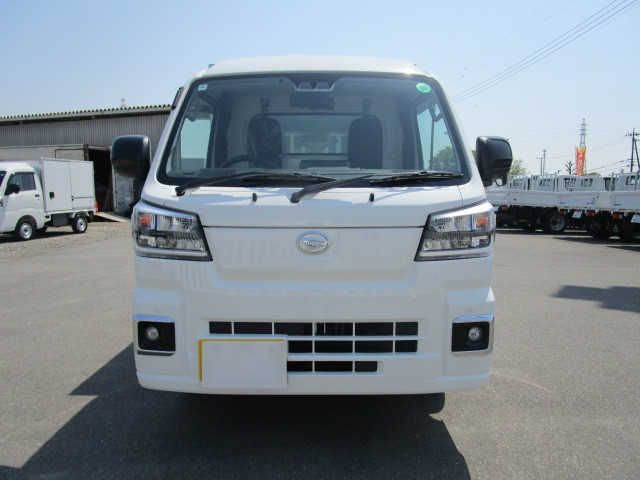 ダイハツ ハイゼットトラック 3BD-S510P(4WD)の写真2