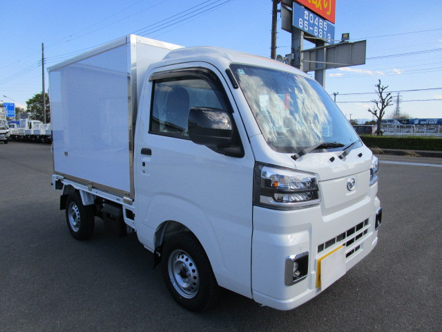 ダイハツ ハイゼットトラック 3BD-S500P(2WD)の写真3