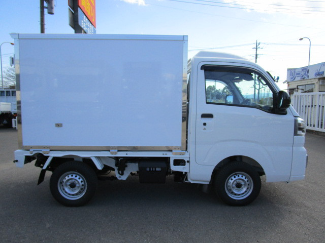 ダイハツ ハイゼットトラック 3BD-S500P(2WD)の写真4