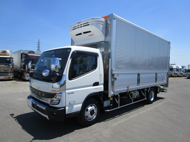三菱 キャンター 2PG-FEB90(2WD)の写真1