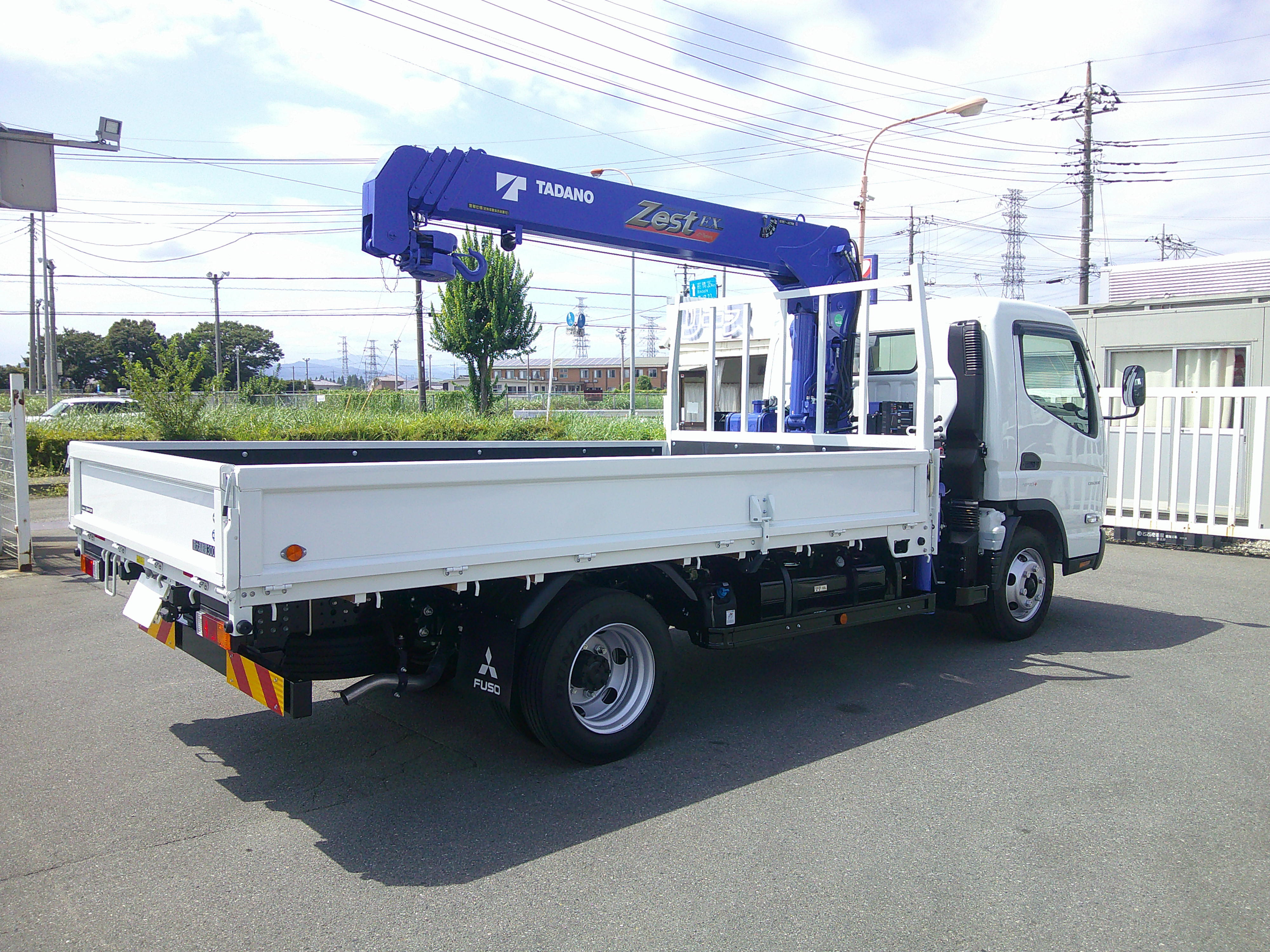 三菱 キャンター 2PG-FEB90(2WD)の写真5