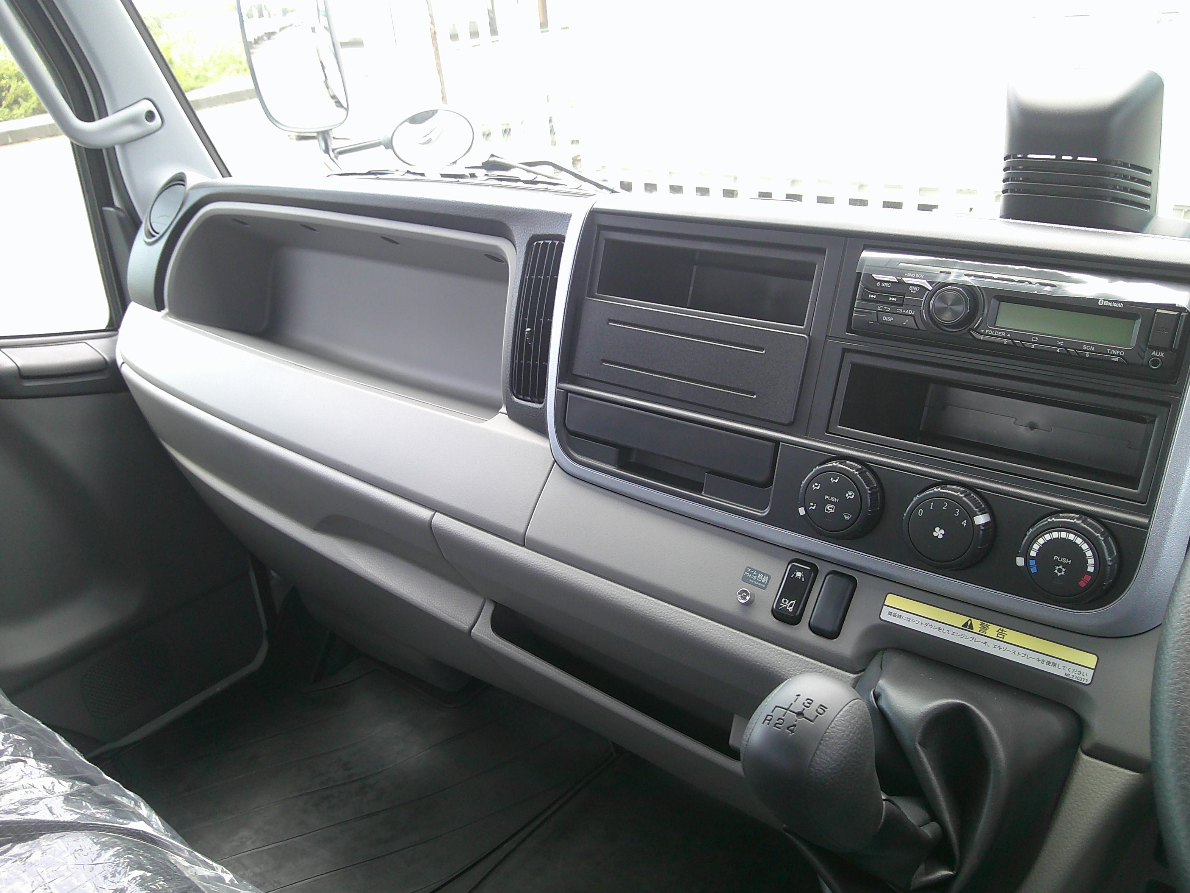 三菱 キャンター 2PG-FEB90(2WD)の写真19