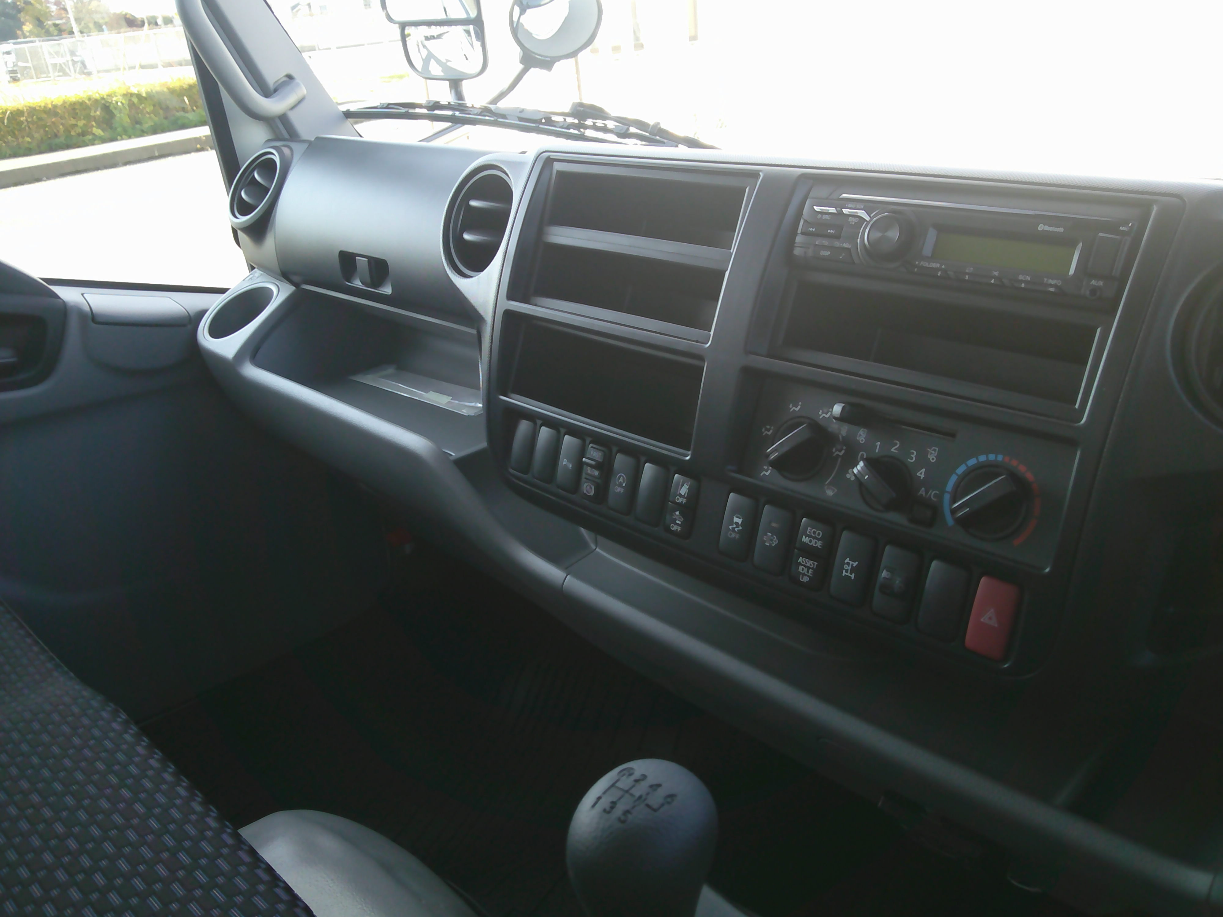 日産 ニッサン 2KG-XZU720(2WD)の写真19