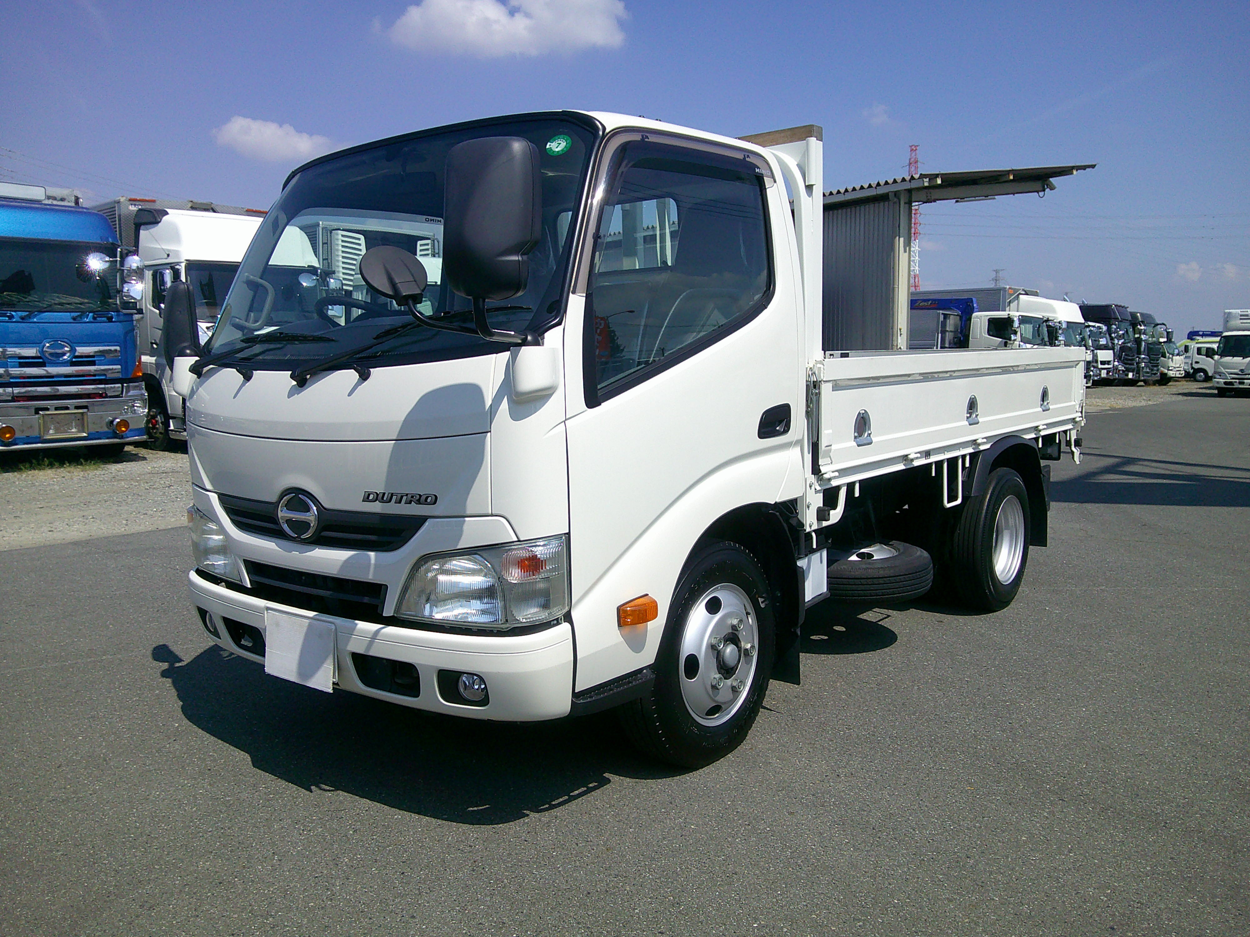 日野 デュトロ TKG-XZU605M(2WD)の写真1