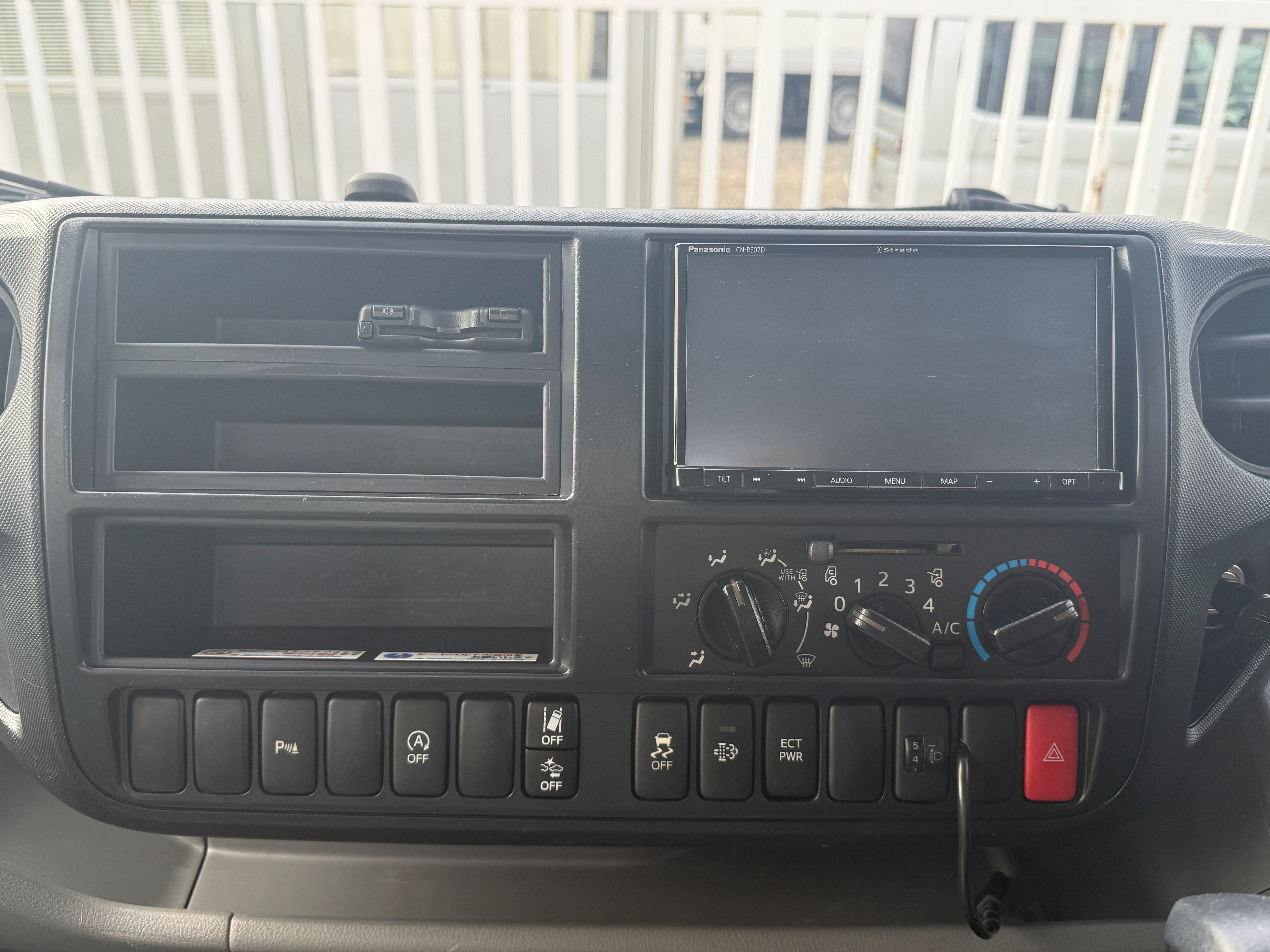 日野 デュトロ 2RG-XZC710M(2WD)の写真13