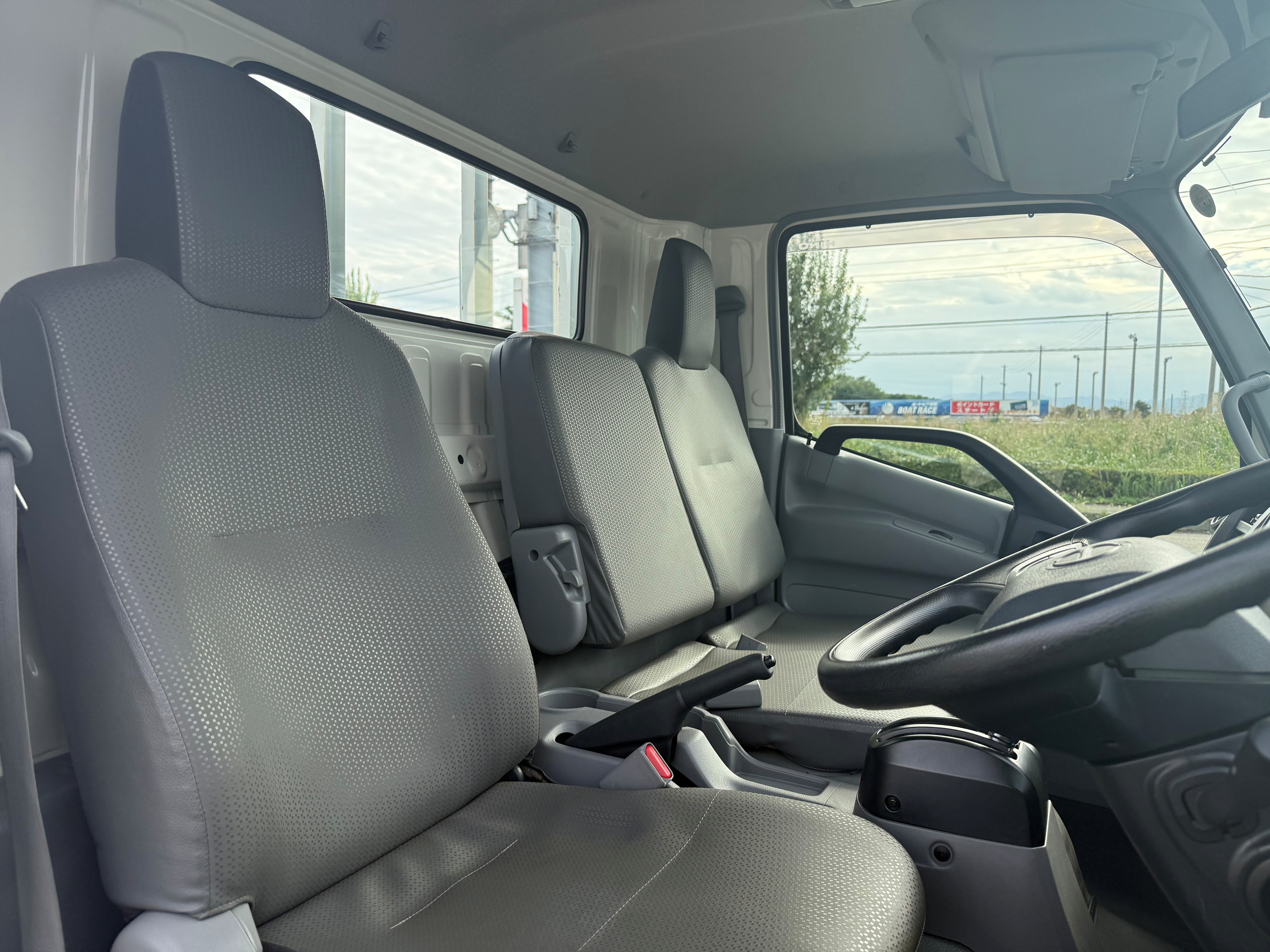 日野 デュトロ 2RG-XZC710M(2WD)の写真17