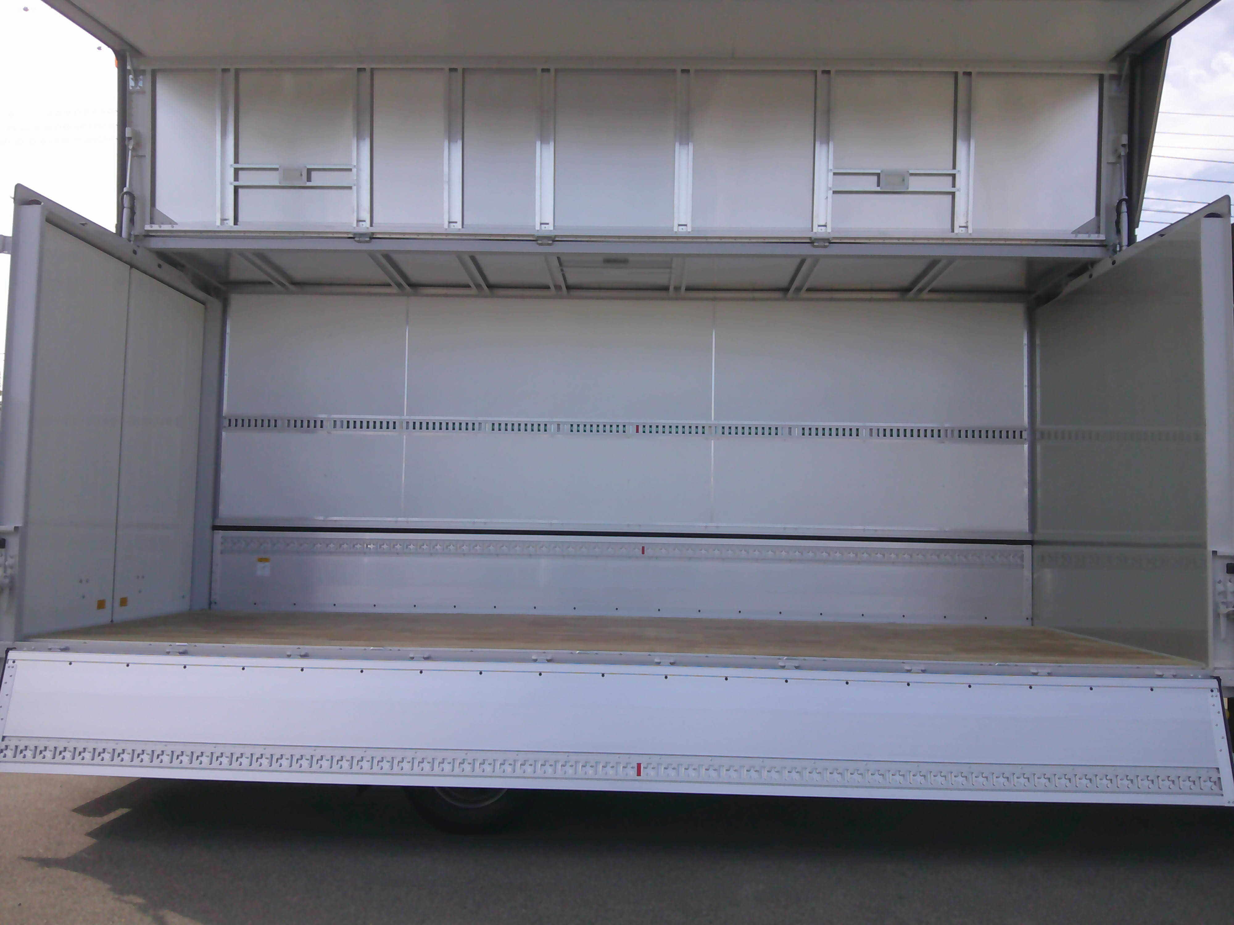 三菱 ファイター FK65F(2WD)の写真12