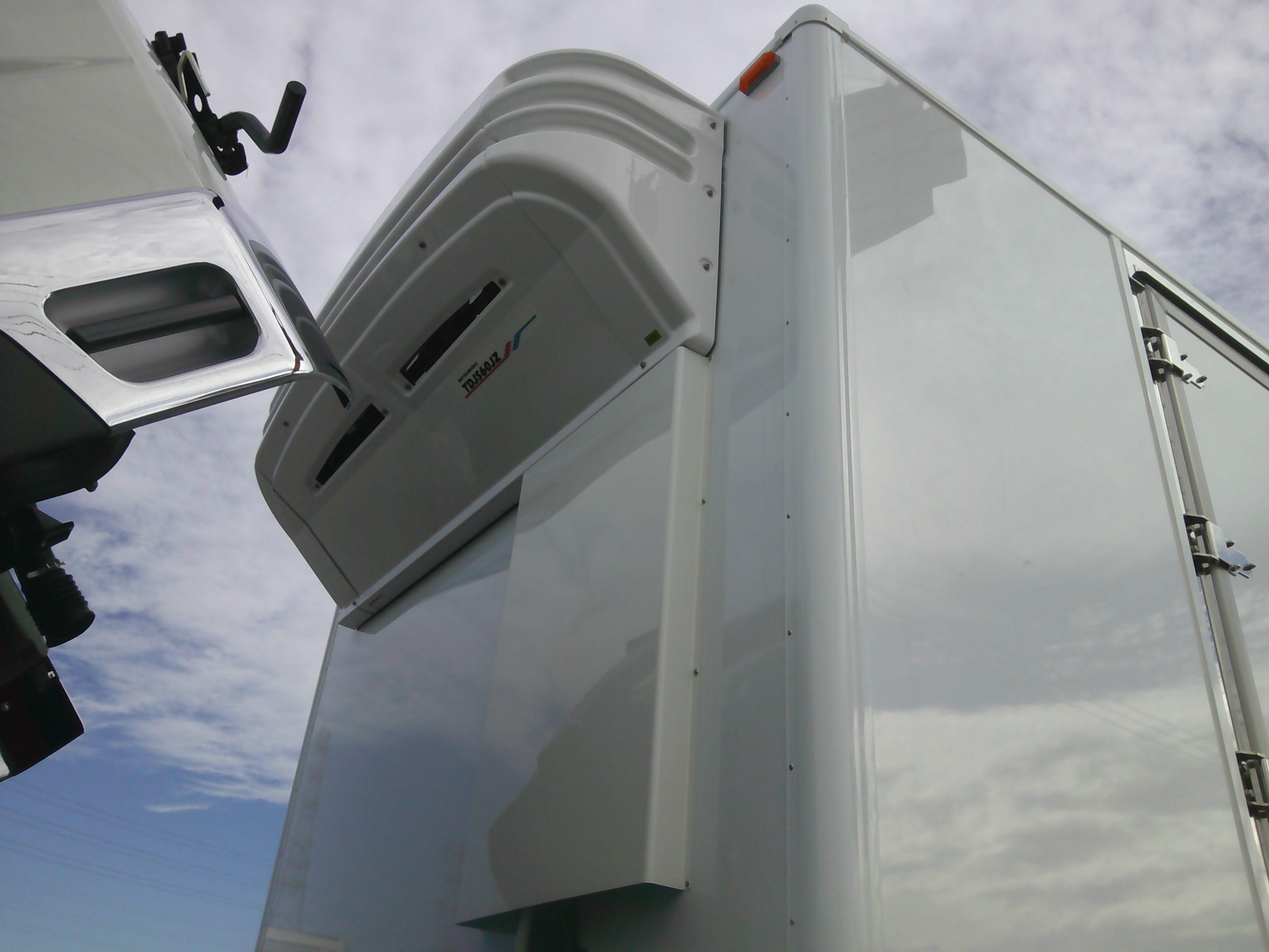 三菱 ファイター 2KG-FK65F(2WD)の写真15