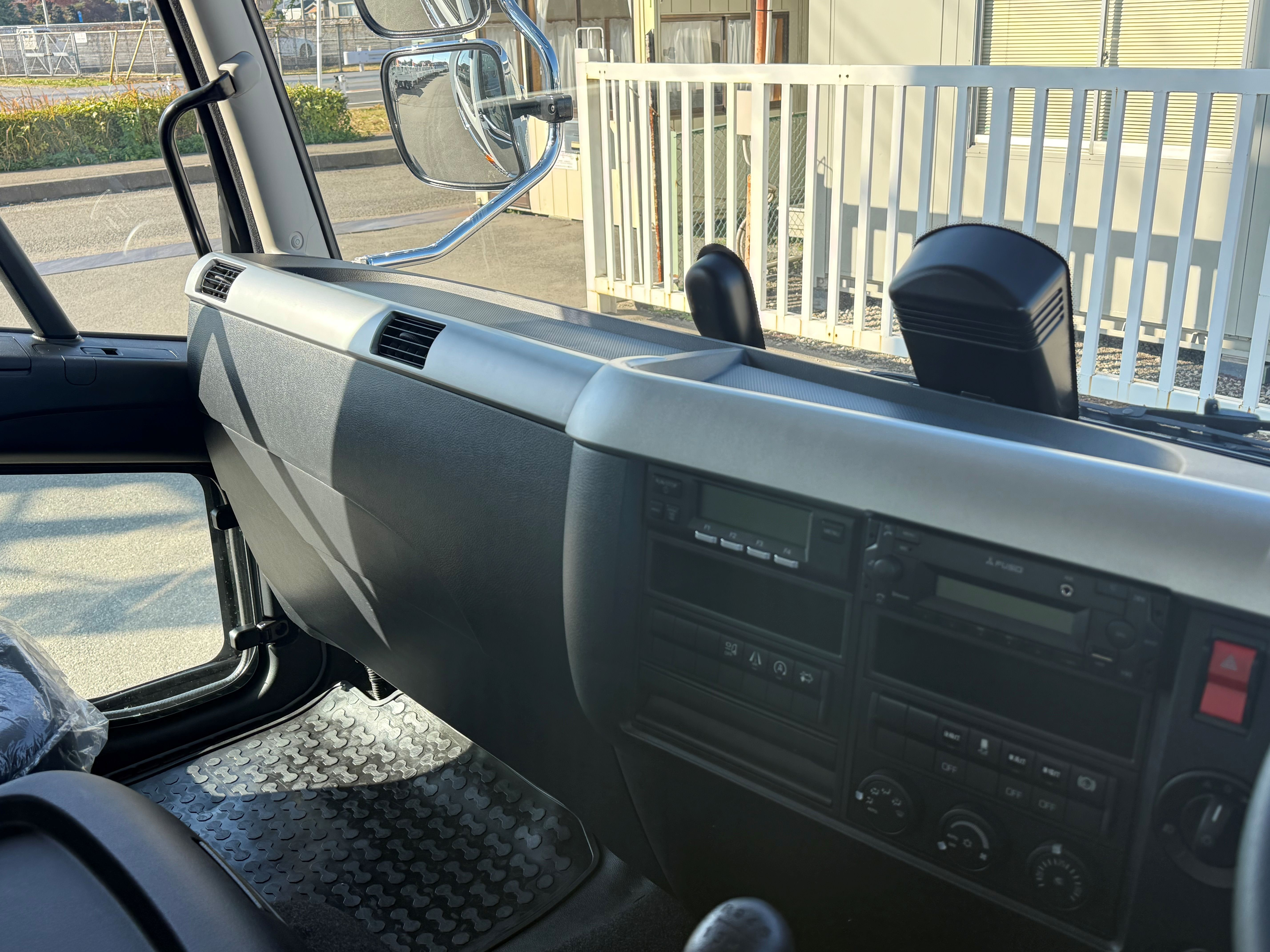 三菱 ファイター 2KG-FK65F(2WD)の写真22