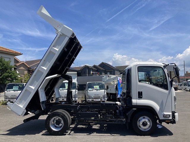 いすゞ フォワード 2PG-FRR90S1(2WD)の写真5