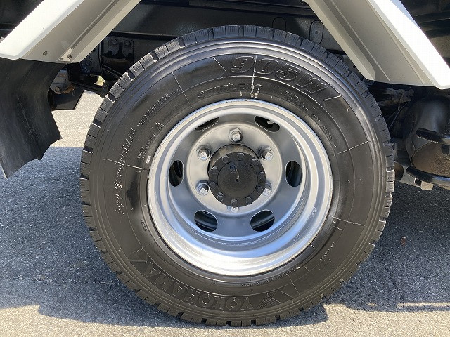 いすゞ フォワード 2PG-FRR90S1(2WD)の写真28