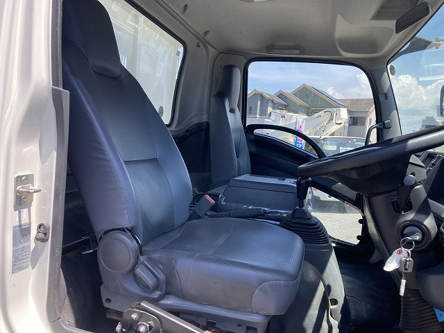 いすゞ フォワード 2PG-FRR90S1(2WD)の写真31