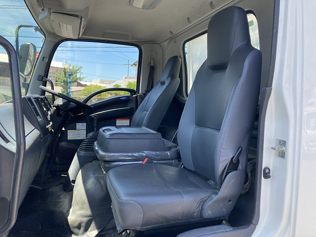 いすゞ フォワード 2PG-FRR90S1(2WD)の写真32