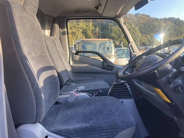 日野 デュトロ 2KG-XZU722M(2WD)の写真28