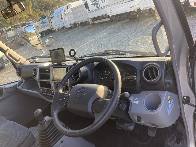 日野 デュトロ 2KG-XZU722M(2WD)の写真30