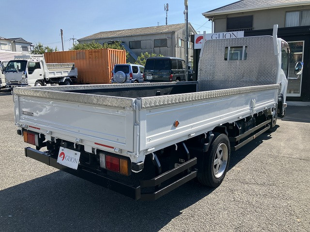 いすゞ エルフ TRG-NLR85AR(2WD)の写真8