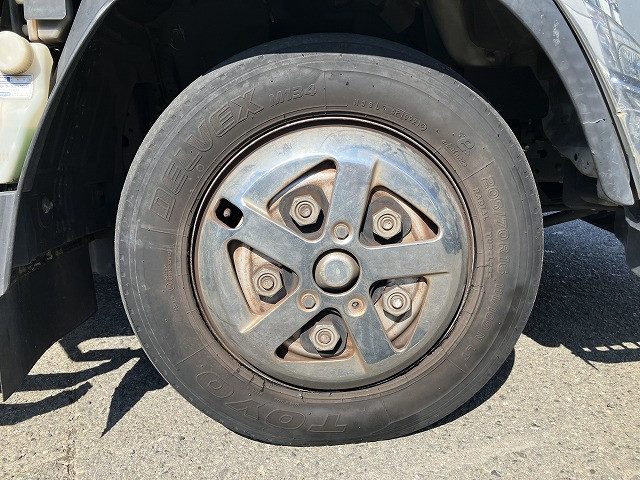 いすゞ エルフ TRG-NLR85AR(2WD)の写真23