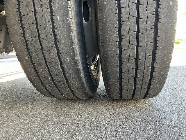 いすゞ エルフ TRG-NLR85AR(2WD)の写真28