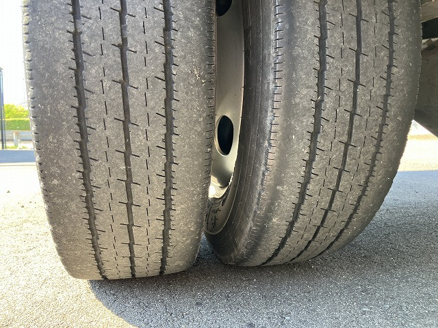 いすゞ エルフ TRG-NLR85AR(2WD)の写真30