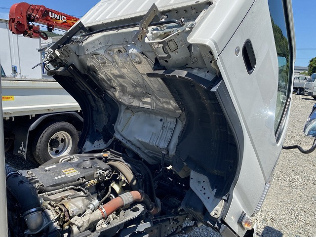 いすゞ エルフ TRG-NJR85AN(2WD)の写真24