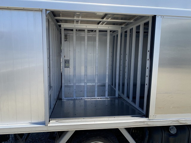 いすゞ エルフ TRG-NJR85AN(2WD)の写真28