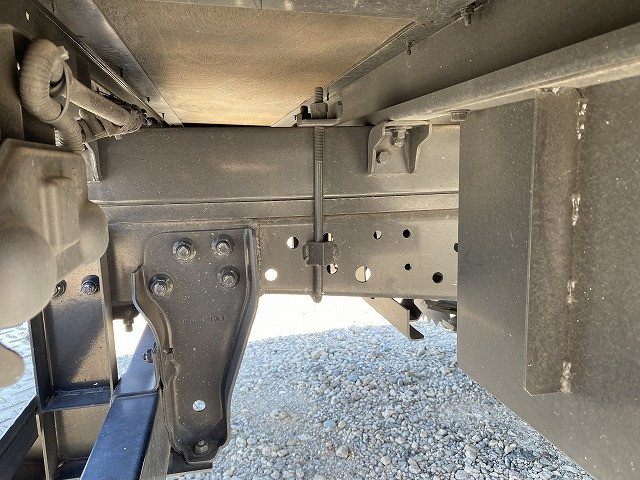 いすゞ エルフ TRG-NJR85AN(2WD)の写真43