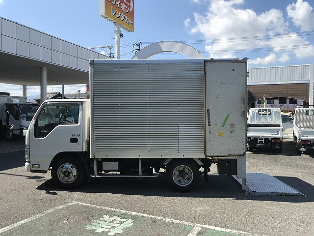 いすゞ エルフ TKG-NKR85AN(2WD)の写真4