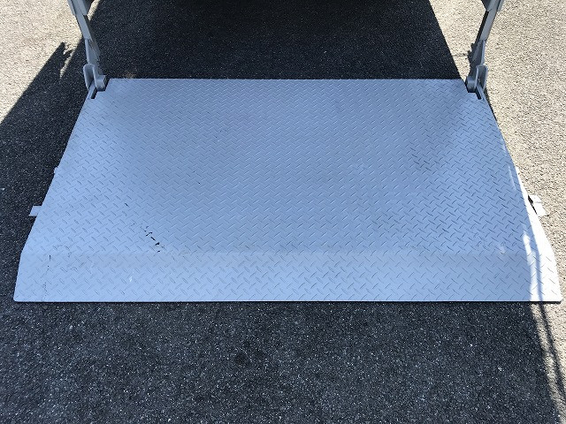 いすゞ エルフ TKG-NKR85AN(2WD)の写真16