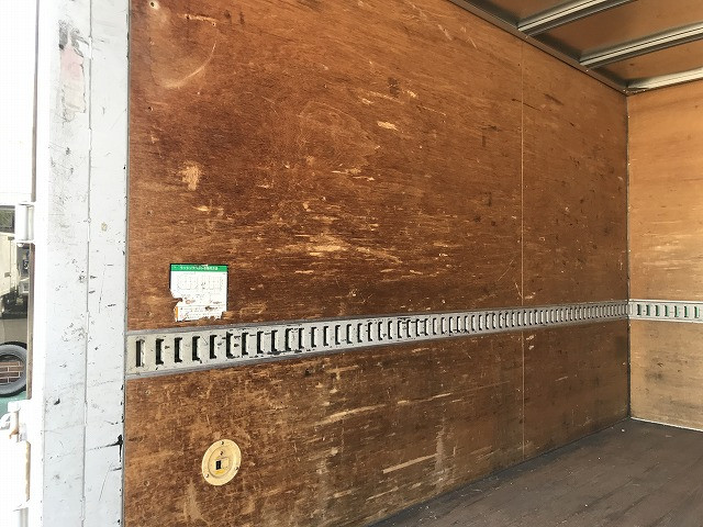 いすゞ エルフ TKG-NKR85AN(2WD)の写真19