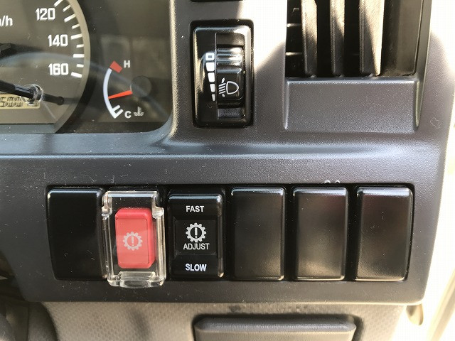 いすゞ エルフ TKG-NKR85AN(2WD)の写真45