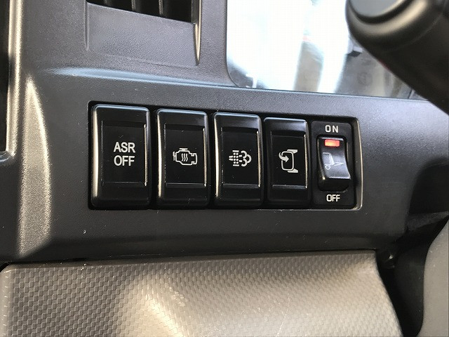 いすゞ エルフ TKG-NKR85AN(2WD)の写真46