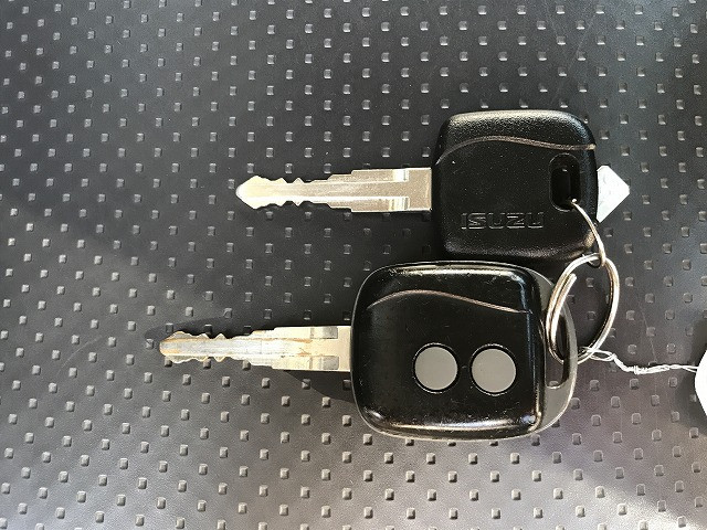 いすゞ エルフ TKG-NKR85AN(2WD)の写真50