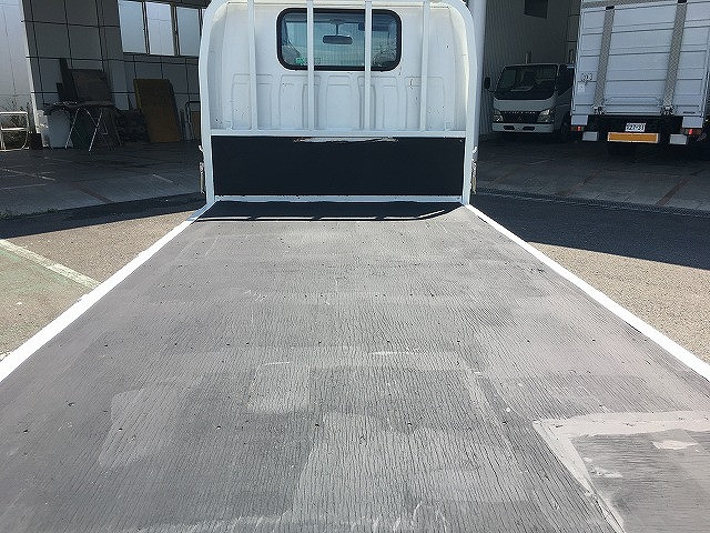 いすゞ エルフ TPG-NJS85A(4WD)の写真16