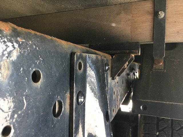 いすゞ エルフ TPG-NJS85A(4WD)の写真35