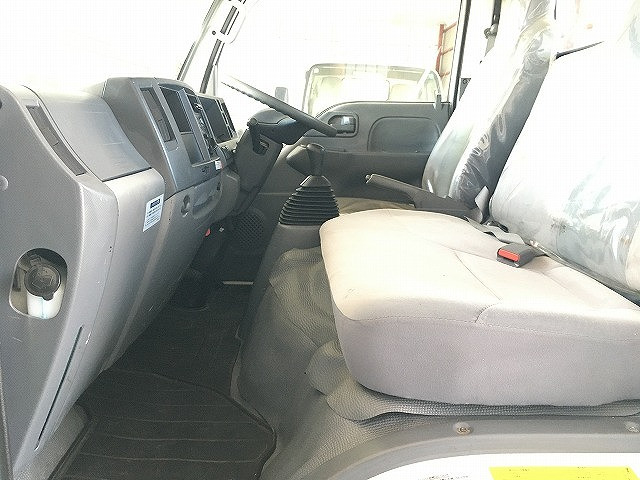 いすゞ エルフ TPG-NJS85A(4WD)の写真40